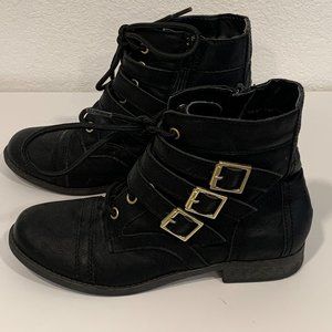 Report Black Ankle Boots Side Zip Lace Up Buckle Straps EUC  Women's Size 7
